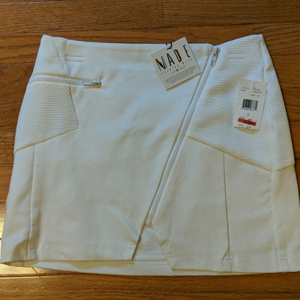 Super sexy white mini skirt